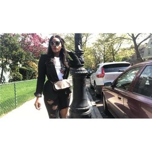Meet your Posher, Gesna